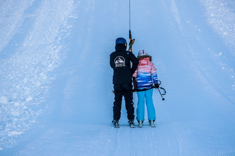 ski lessons for teenagers